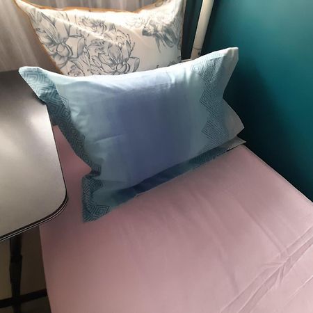 Just For Sleep-Daily Stay 20H To 10H Apres Votre Arrivee Dans Le Batiment D'Entree, Contact I'Hote Via Le Message Ici De Reservation Pour L'Enregistrement I'Entree Dans La Propriete Sans I'Approbation Est Interdite-Resevation D'Un Tiers Est Inaccepta Бобини Екстериор снимка