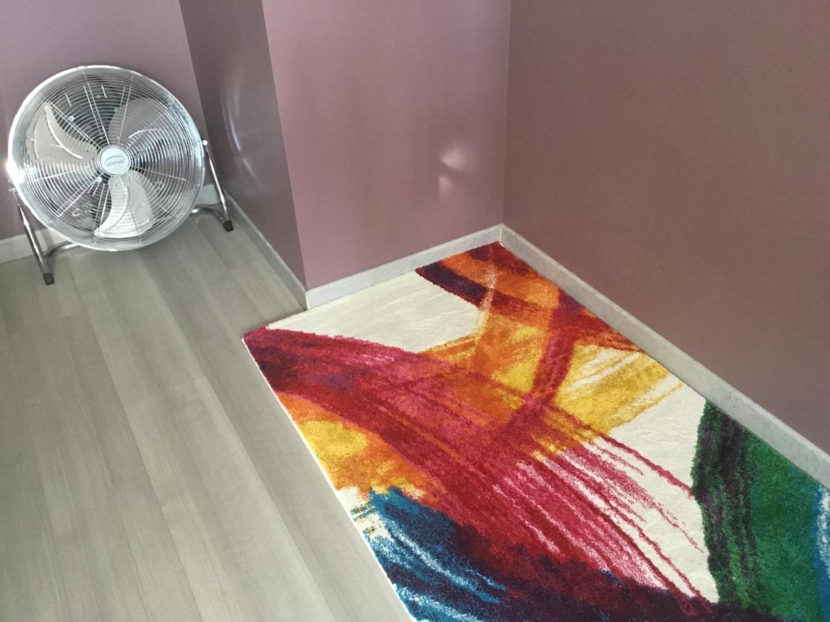 Just For Sleep-Daily Stay 20H To 10H Apres Votre Arrivee Dans Le Batiment D'Entree, Contact I'Hote Via Le Message Ici De Reservation Pour L'Enregistrement I'Entree Dans La Propriete Sans I'Approbation Est Interdite-Resevation D'Un Tiers Est Inaccepta Бобини Екстериор снимка