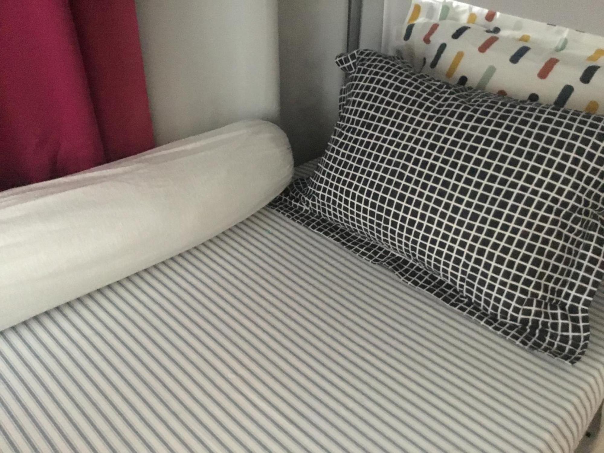 Just For Sleep-Daily Stay 20H To 10H Apres Votre Arrivee Dans Le Batiment D'Entree, Contact I'Hote Via Le Message Ici De Reservation Pour L'Enregistrement I'Entree Dans La Propriete Sans I'Approbation Est Interdite-Resevation D'Un Tiers Est Inaccepta Бобини Екстериор снимка