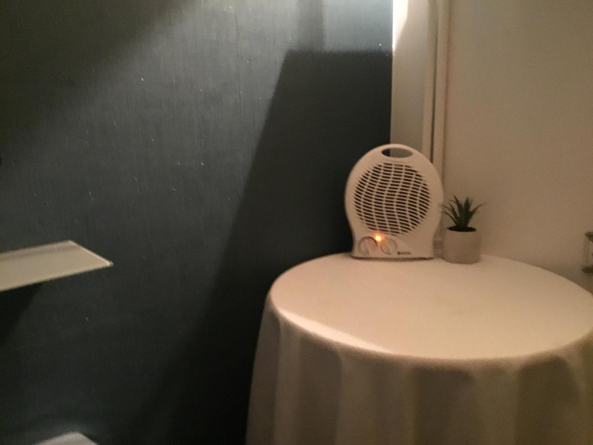 Just For Sleep-Daily Stay 20H To 10H Apres Votre Arrivee Dans Le Batiment D'Entree, Contact I'Hote Via Le Message Ici De Reservation Pour L'Enregistrement I'Entree Dans La Propriete Sans I'Approbation Est Interdite-Resevation D'Un Tiers Est Inaccepta Бобини Екстериор снимка
