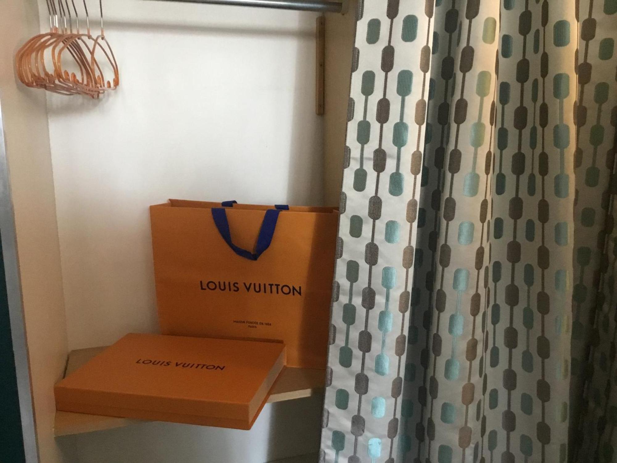 Just For Sleep-Daily Stay 20H To 10H Apres Votre Arrivee Dans Le Batiment D'Entree, Contact I'Hote Via Le Message Ici De Reservation Pour L'Enregistrement I'Entree Dans La Propriete Sans I'Approbation Est Interdite-Resevation D'Un Tiers Est Inaccepta Бобини Екстериор снимка